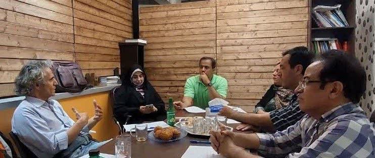 اولین میزگرد تخصصی بررسی فرصت ها و چالش های برگزاری یک نمایشگاه تخصصی